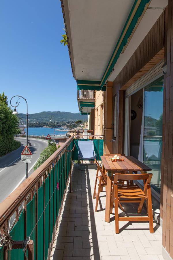Rapallo Comodo Appartamento Signorile A Due Passi Dal Mare Con Posto Auto Extérieur photo